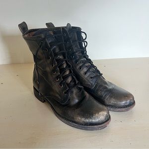 Frye Veronica Combat Boot stonewashed/distressed